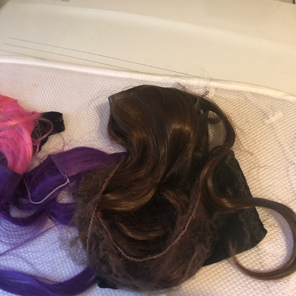 Secret Extensions Synthetic Hair Bundle-684 $50 or $45 w/offer (or get one) - Picture 3 of 9